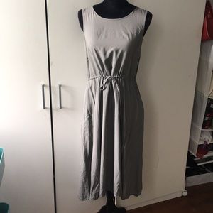 Gray Uniqlo Dress!